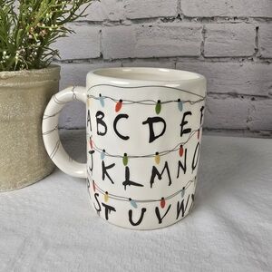 STRANGER THINGS ALPHABET CHRISTMAS LIGHTS MUG NWOT